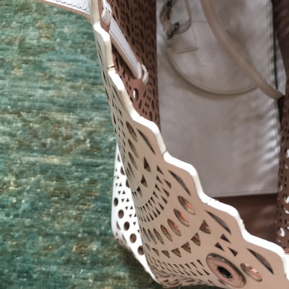 Alaia Tote on sale - Picture 7 of 8